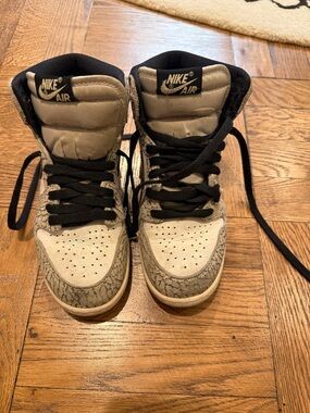 Nike Air Kids High-Top Sneakers in White, Gray, Black